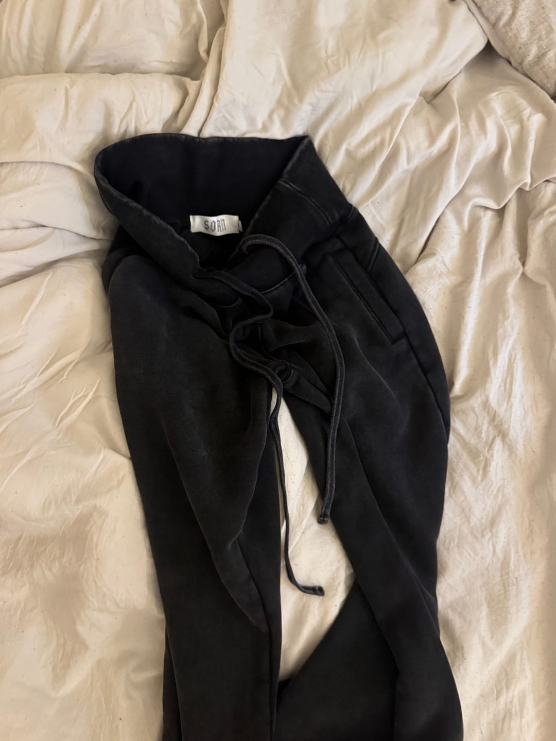 Customer photo review of "Sever" Sweatpants
