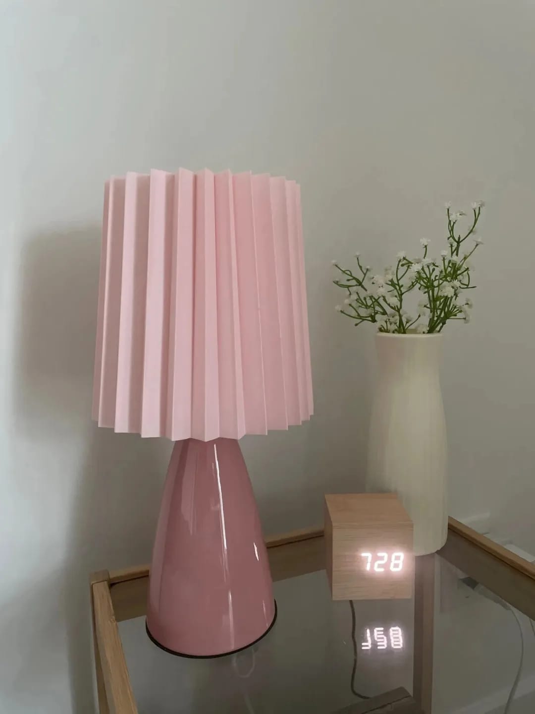 Customer photo review of Ceramic Table Lamp for Nightstand, Fabric Shade, 31 cm