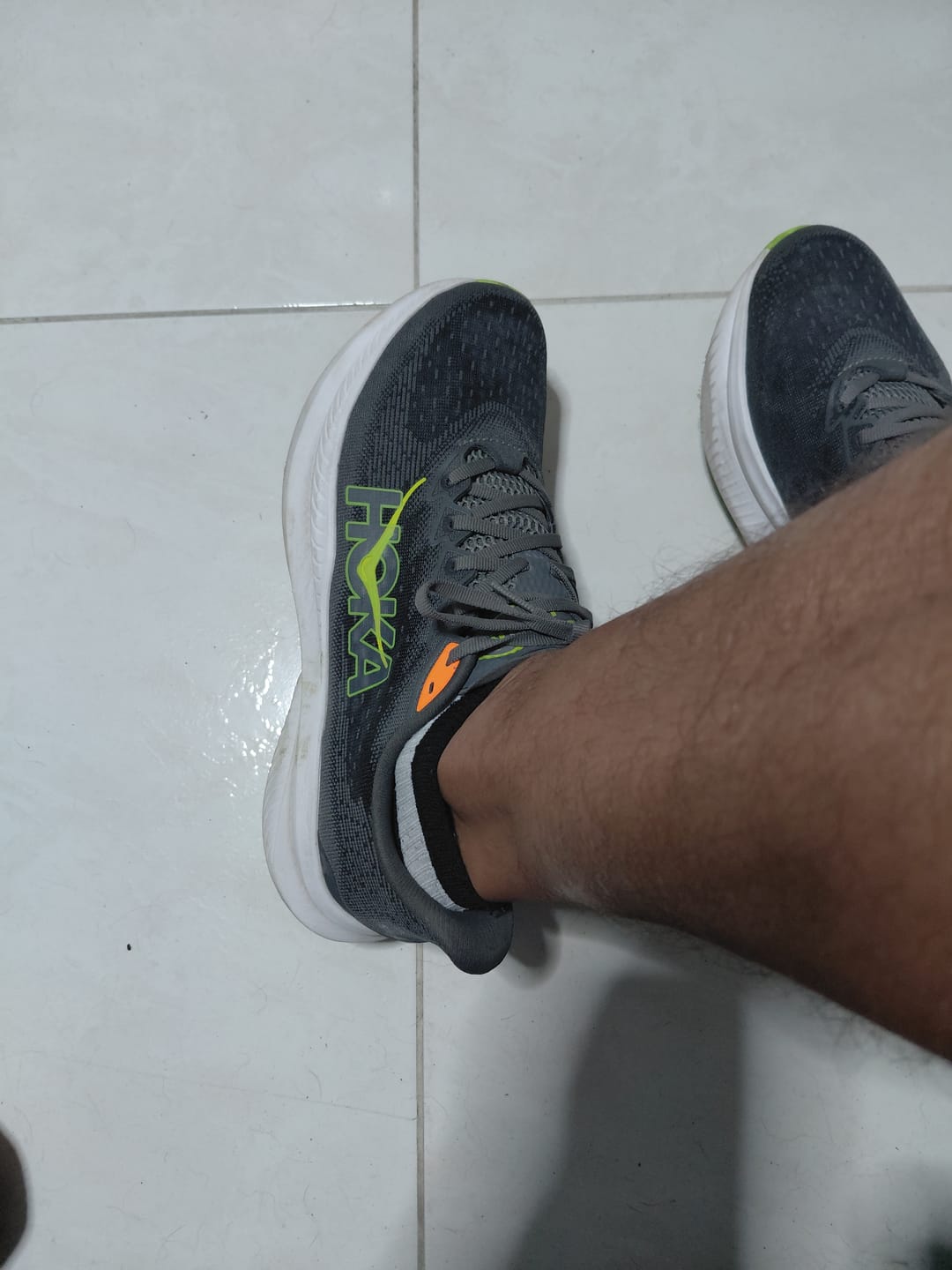 Customer photo review of Hoka Mach 6 Hombre Gravel Asphalt Grey