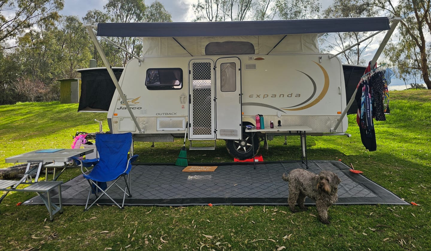 Customer photo review of Awnlux Retractable Roll-Out Caravan Awning W-5600NC