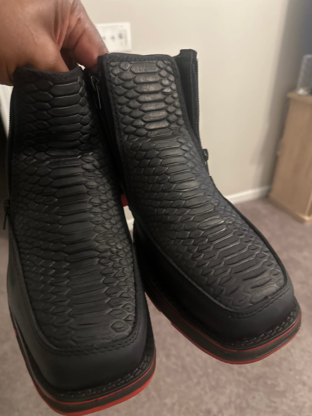 Customer photo review of Matte Black Python Leather Botin With 3D Lightweight Soles - Square Toe