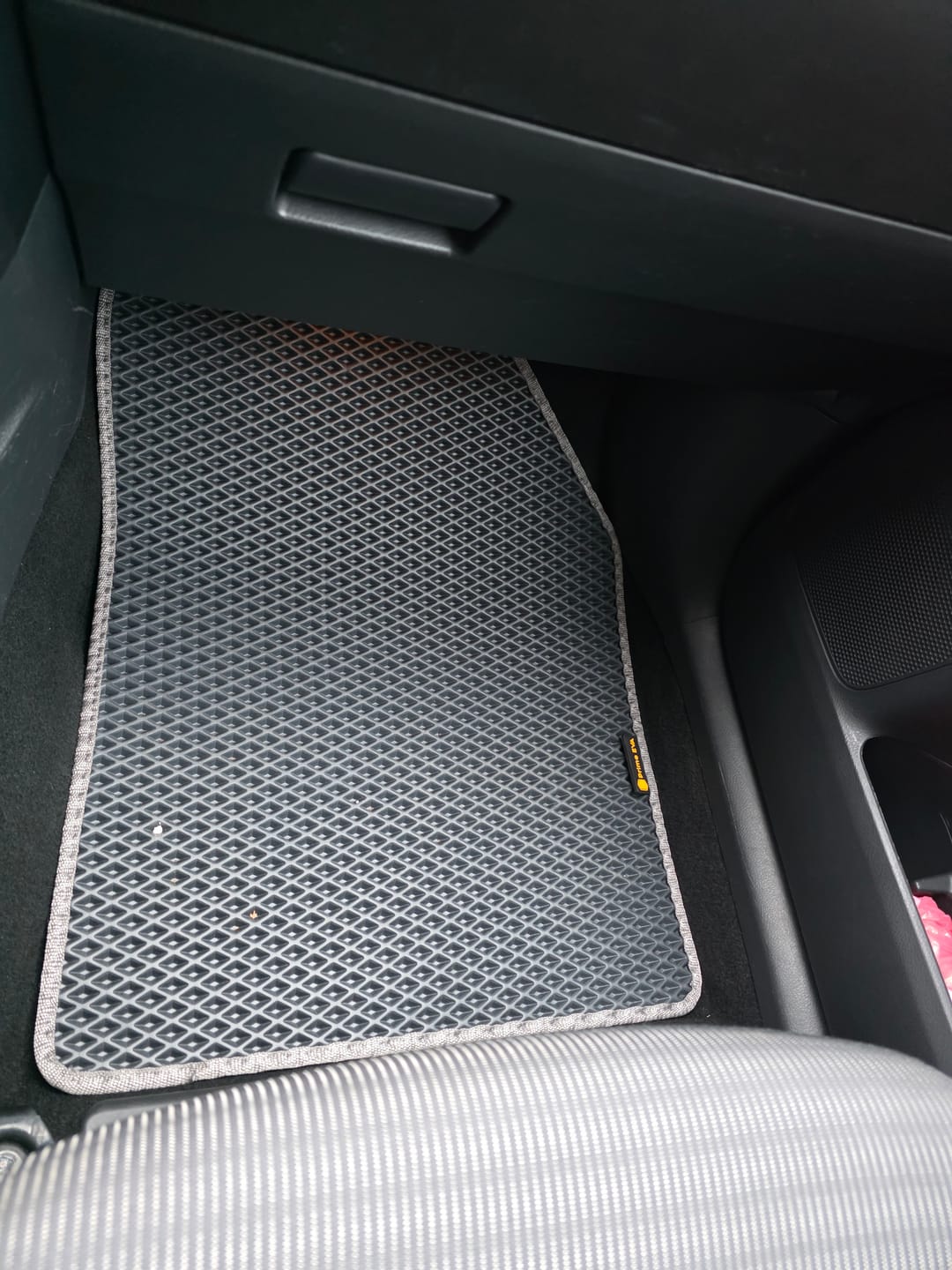 Customer photo review of Auto Fußmatten nach Maß - Komplettset