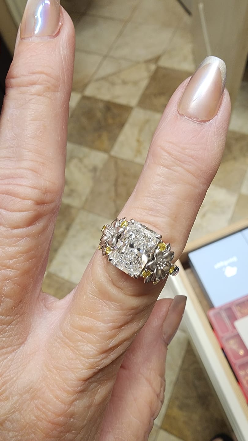 Customer photo review of Semi mount of flower ring