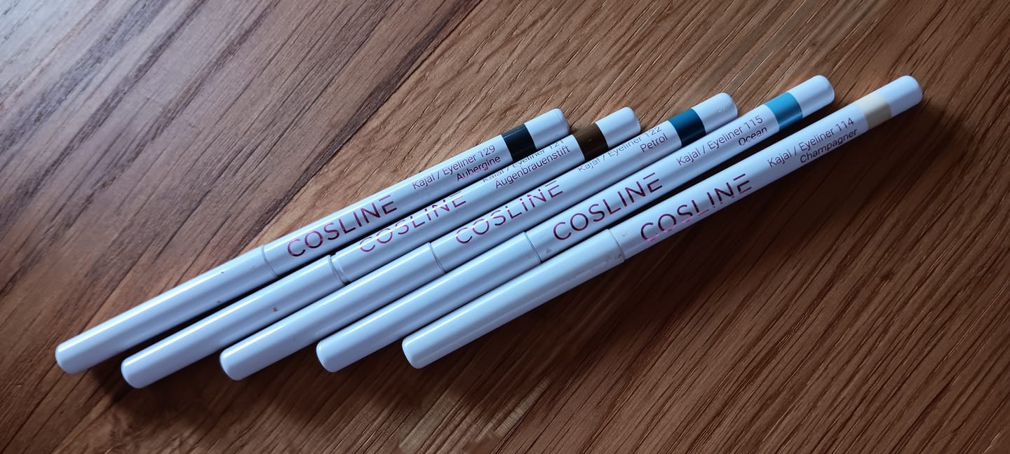 Customer photo review of 129 - Kajal / Eyeliner Aubergine
