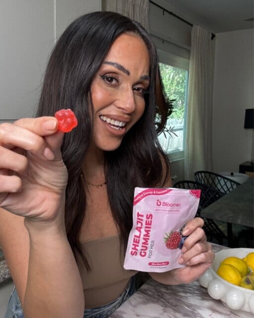 Customer photo review of Bloomin Gummies for Women
