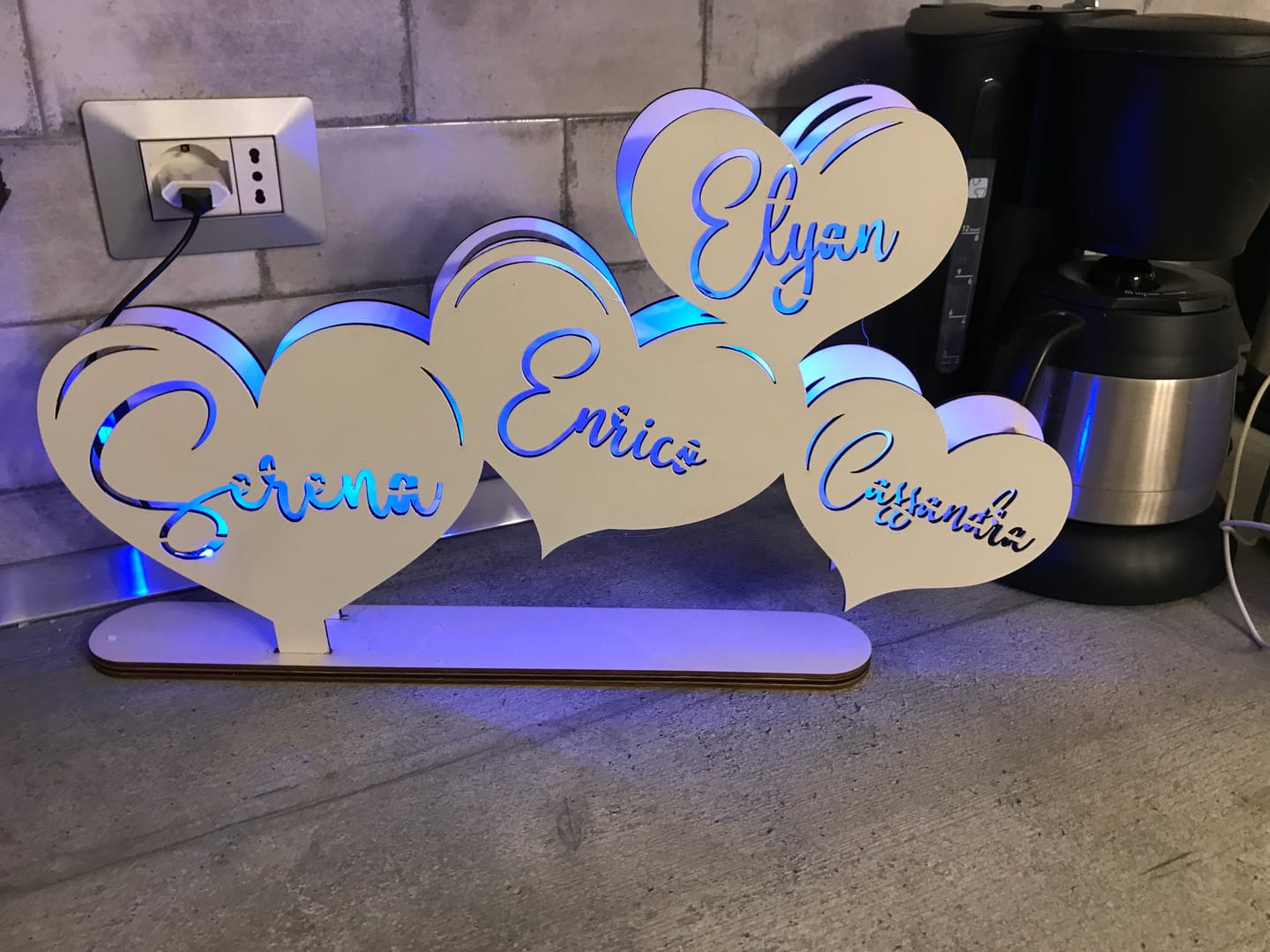 Customer photo review of Lampada Cuori Personalizzata Con Nomi Famiglia o Coppia