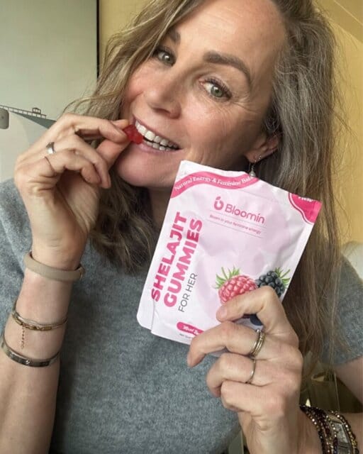 Customer photo review of Bloomin Gummies for Women