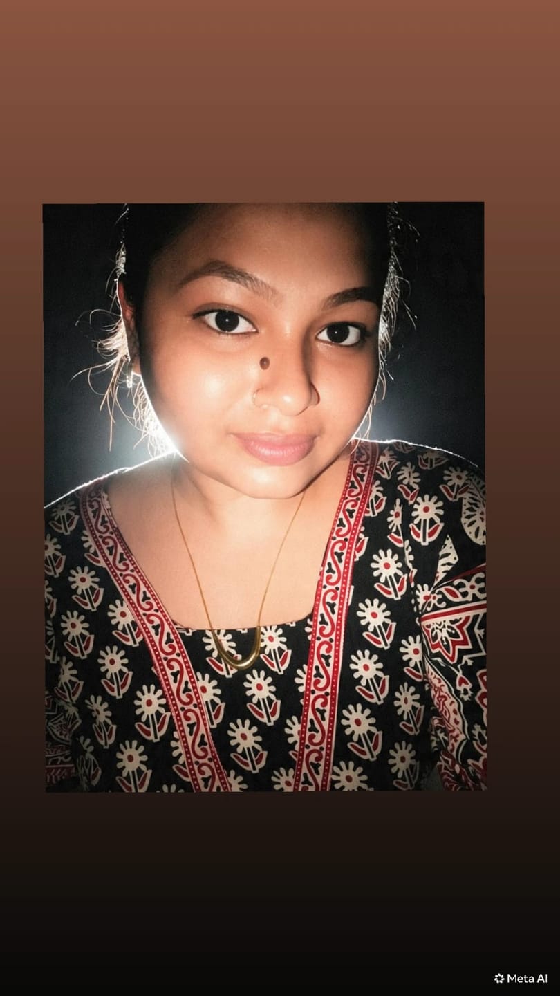 Customer photo review of Golden Boomerang Necklace