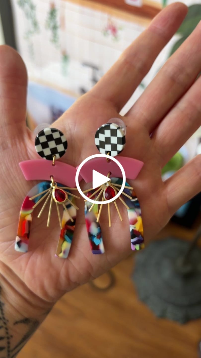 Customer video review of Maribel Shell Statement Earrings