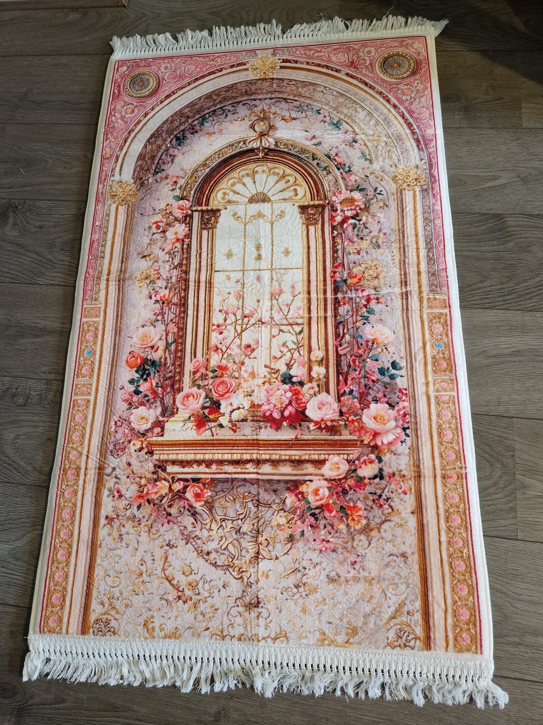 Customer photo review of Obscura Rosy Padded Prayer Mat