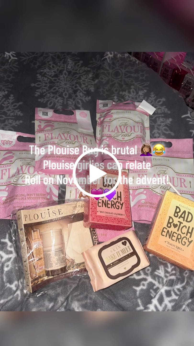 Kundevideoanmeldelse af Pack Your Shit & Go Raspberry Tart Suitcase Bundle