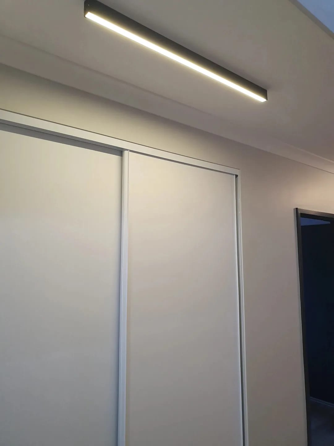 Customer photo review of Linear Ceiling Light for Kitchen Island, 60 to 200 cm LED