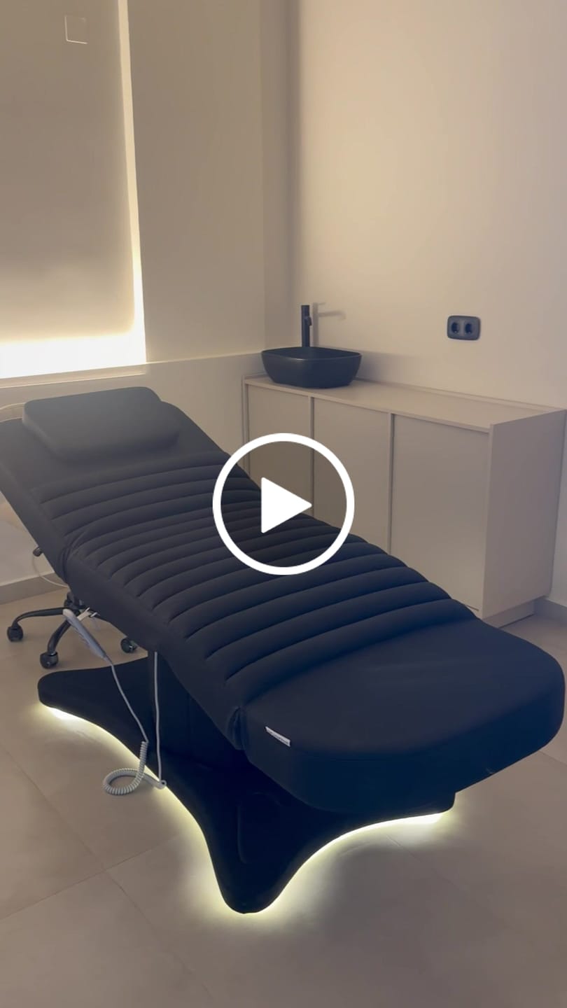 Customer video review of Elektryczne łóżko do zabiegów i stylizacji rzęs Grandeur - Czarny