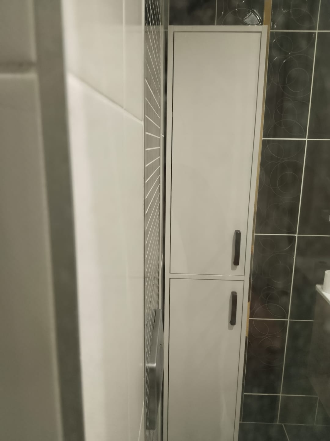 Customer photo review of Rani F1 Çok Amaçlı Dolap 2 Kapaklı 6 Raflı Banyo Kiler Mutfak Dolabı Beyaz M1