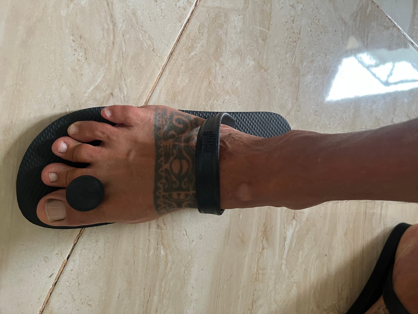 Customer photo review of Gurus Flip-Flops - Black
