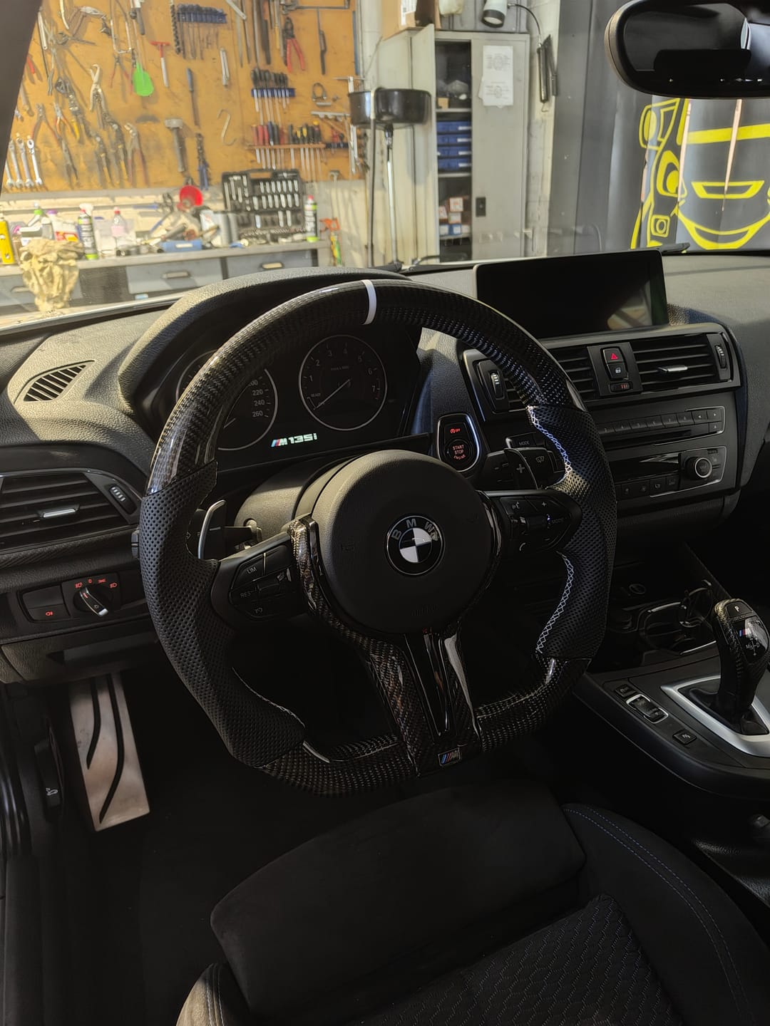 Customer photo review of BMW Carbon M Performance Lenkrad – Custom Build