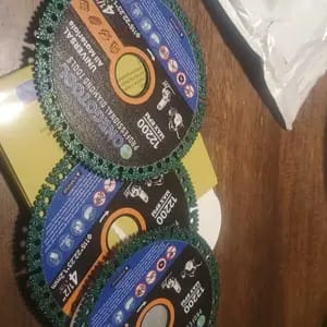Customer photo review of Taglio Preciso Dischi Abrasivi Indistruttibili per Smerigliatrice