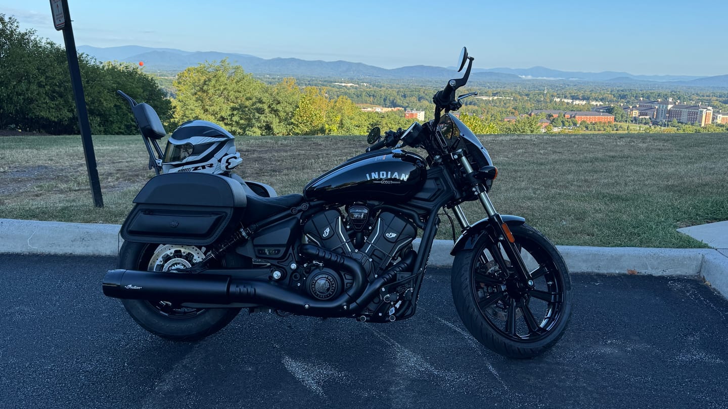 Customer photo review of 28L - Pantheon Quick-Mount Medium 2025+ Indian Sport Scout Motorcycle Saddlebags