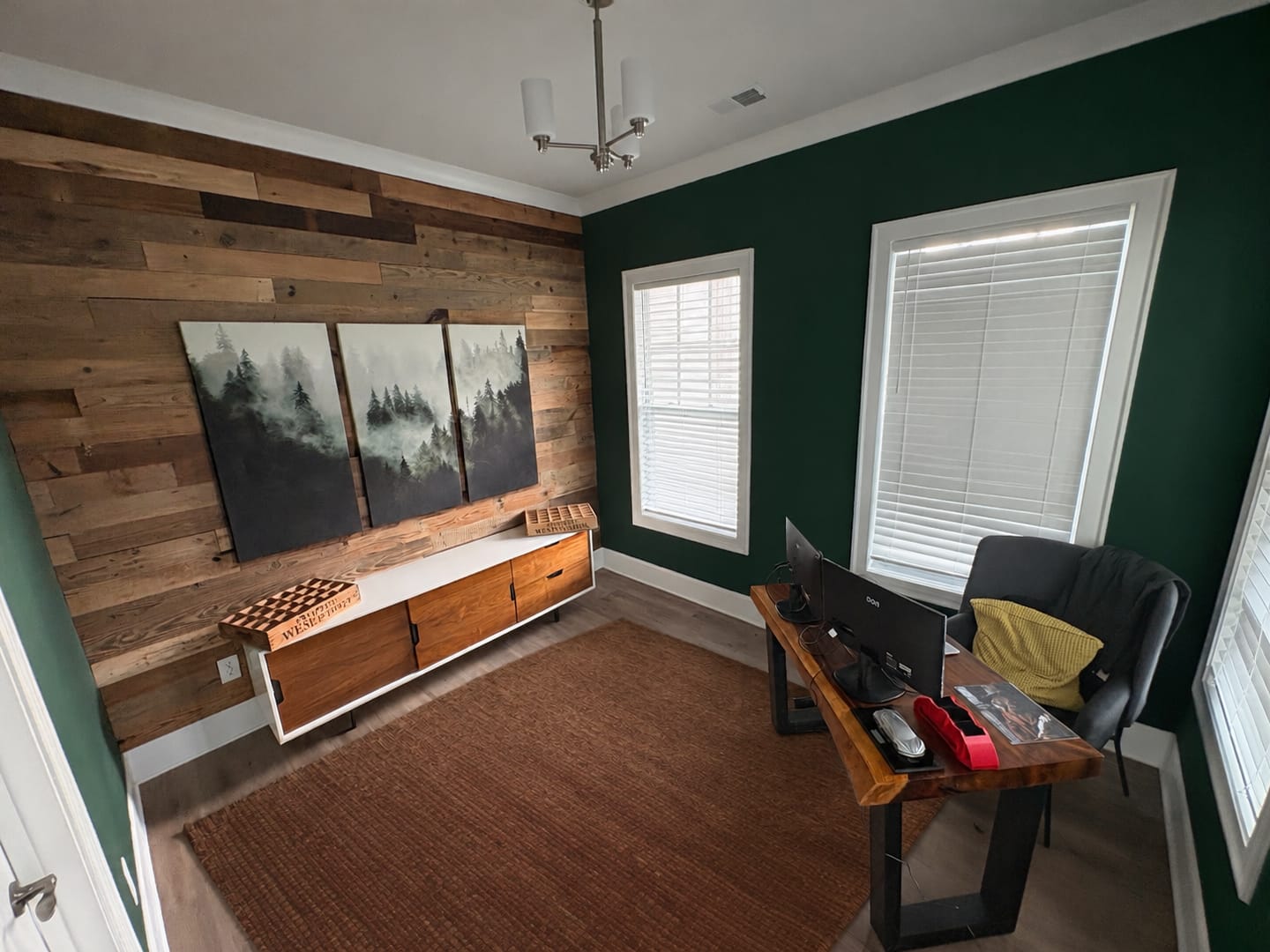 Customer photo review of Modern Solid Wood Desk For Bedroom Furniture