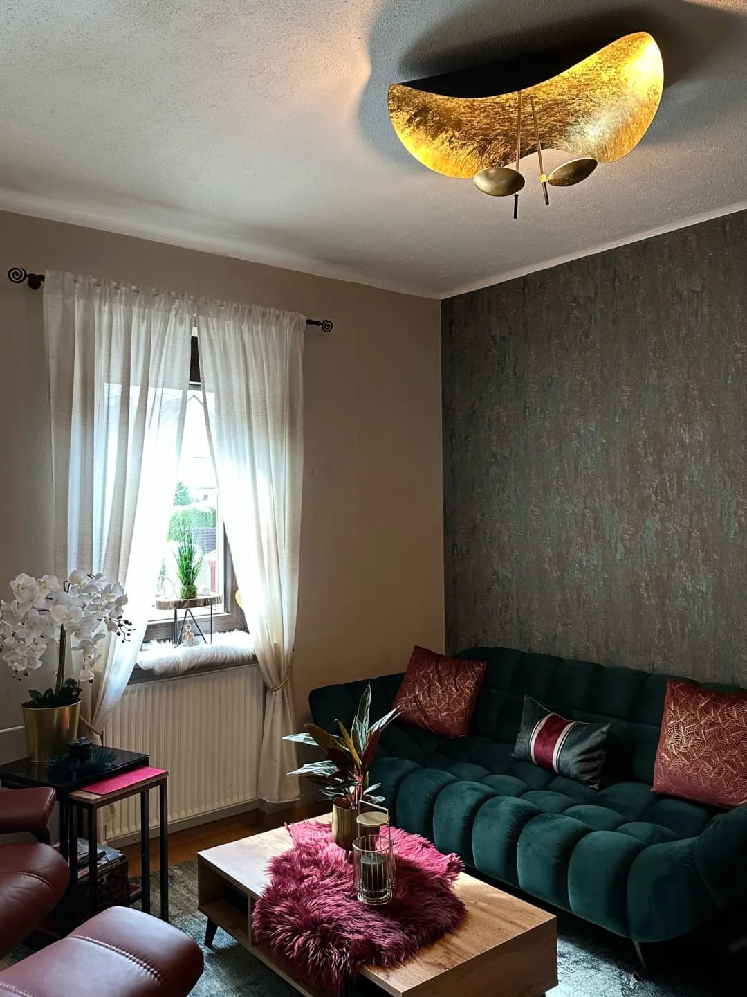Customer photo review of Gold Leaf Ceiling Light for Bedroom, 40 to 80 cm, Three Tones