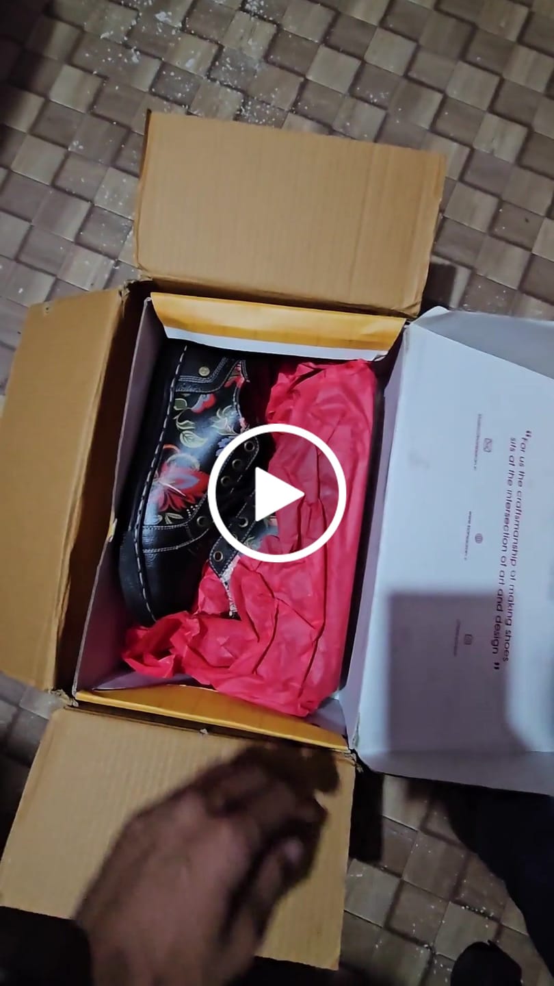 Customer video review of Bageecha Core Sneaker – Coal