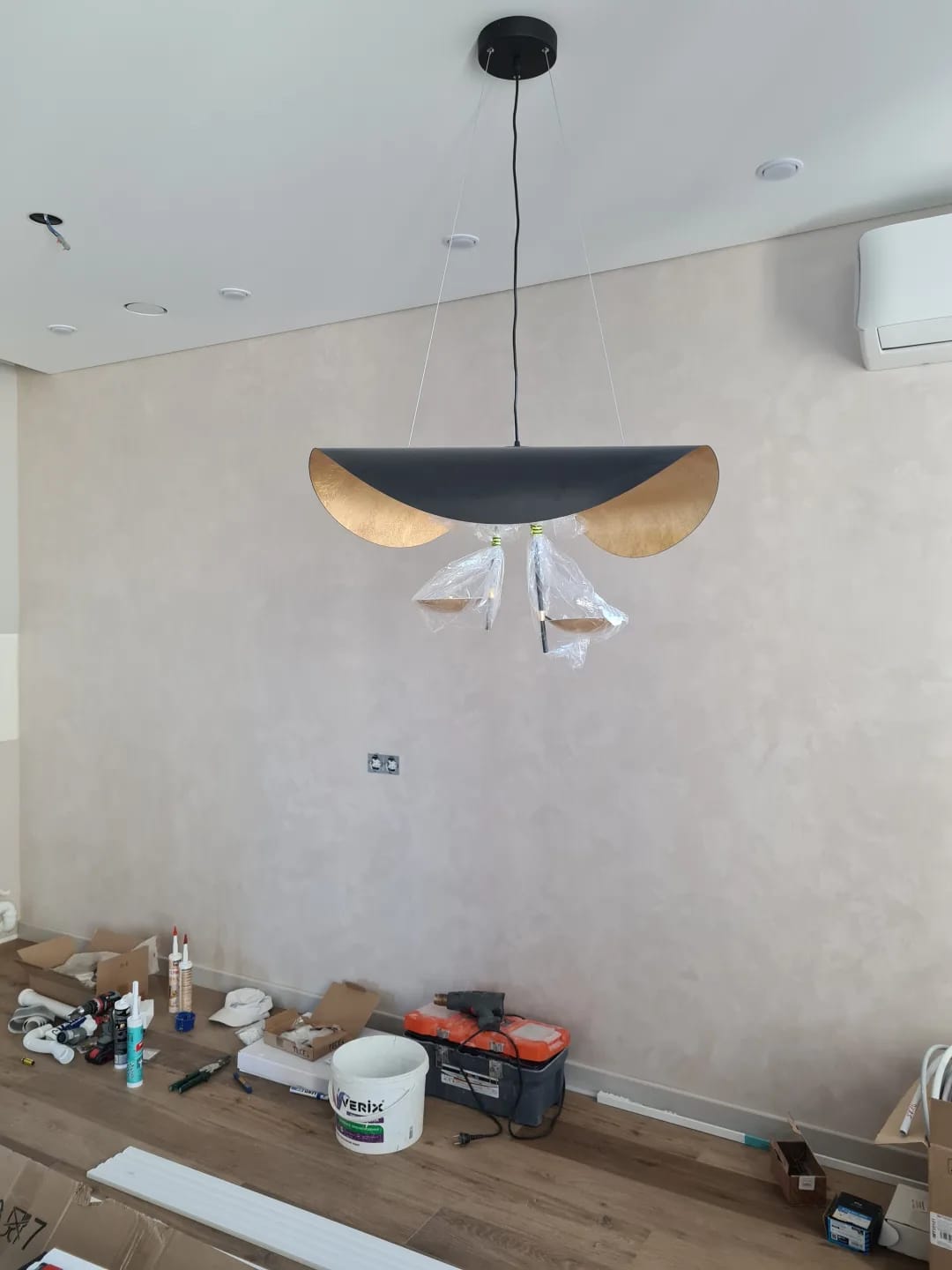 Customer photo review of Gold Leaf Ceiling Light for Bedroom, 40 to 80 cm, Three Tones