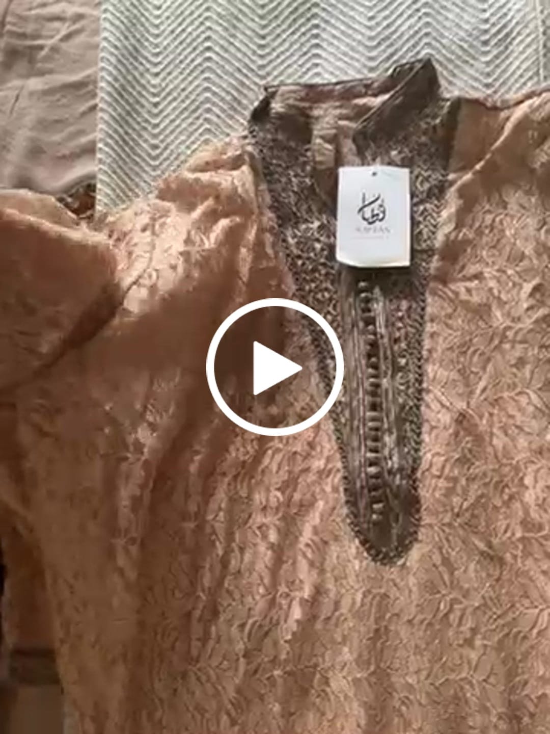 Customer video review of Jellaba Hannan