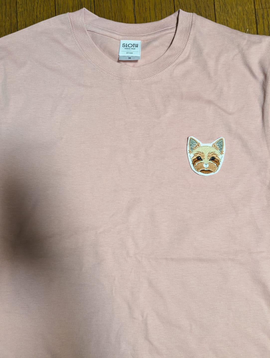 Customer photo review of 【新発売】うちの子刺繍コーデ - ペット写真から作る刺繍入りTシャツ