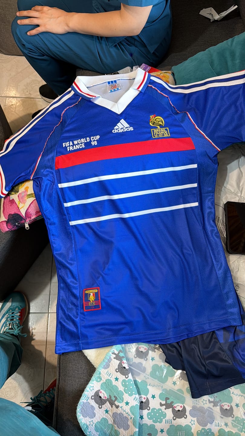 Customer photo review of Francia Local Mundial - 1998