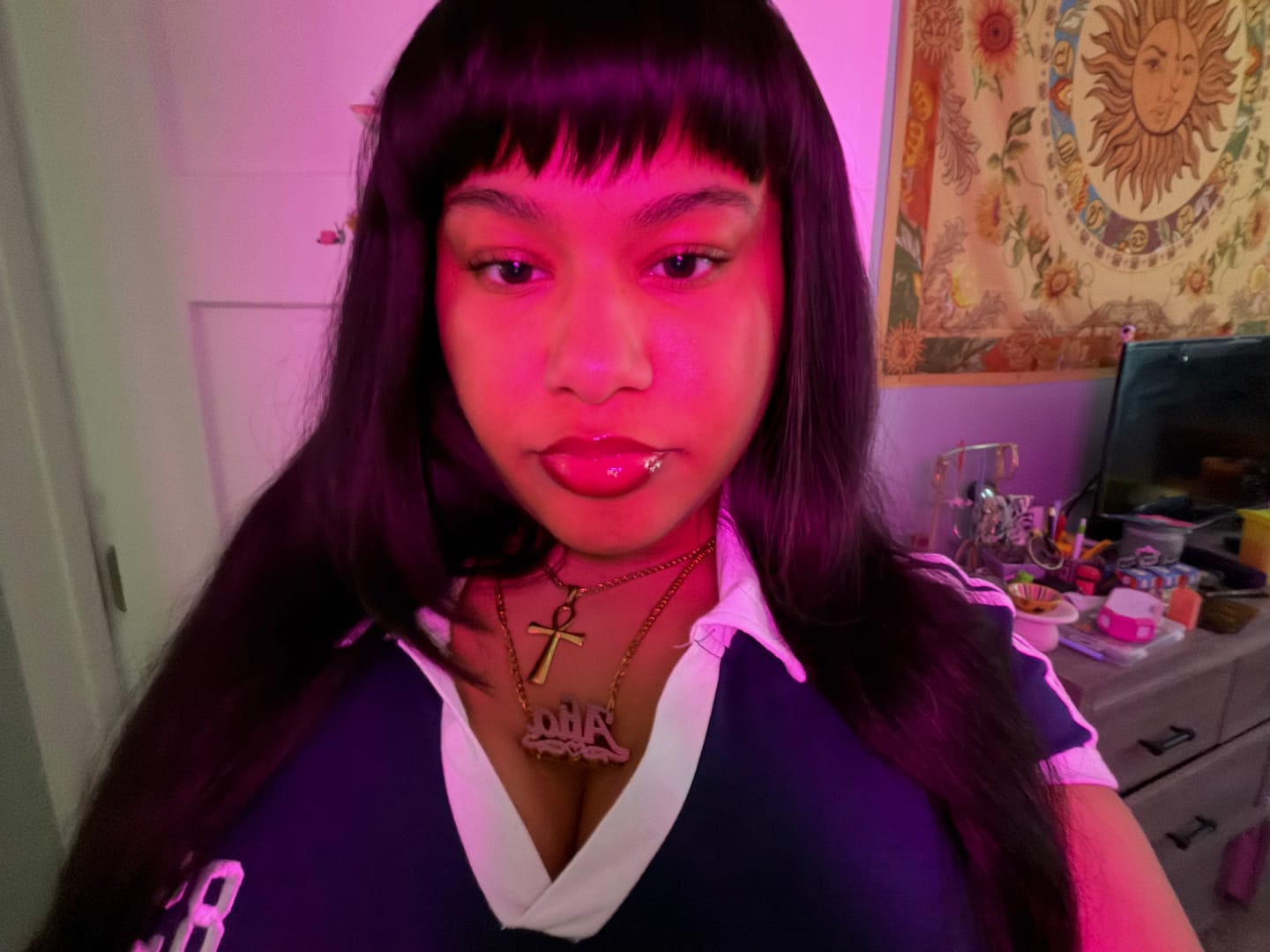 Customer photo review of Double Plated Heart Title Name Necklace w/ Figaro Chain