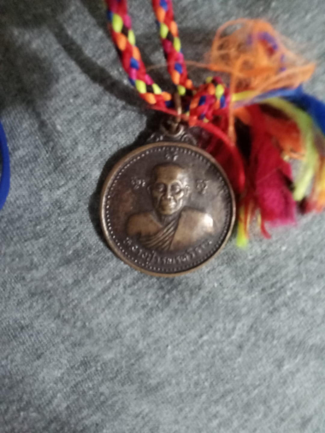 Customer photo review of 🛺 Médaille rare du centenaire (1993) du Vénérable Luang Phor Worapot du Wat Chumphon