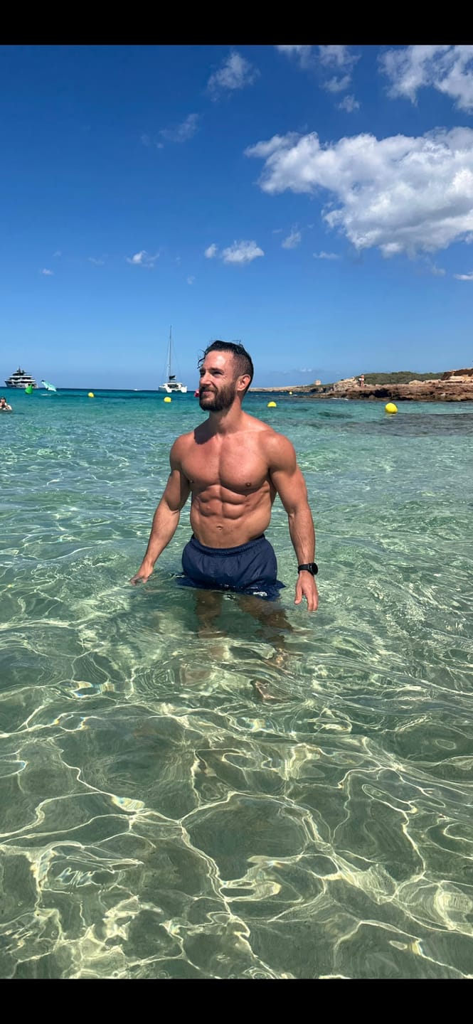 Customer photo review of Retro Running Shorts - Navy