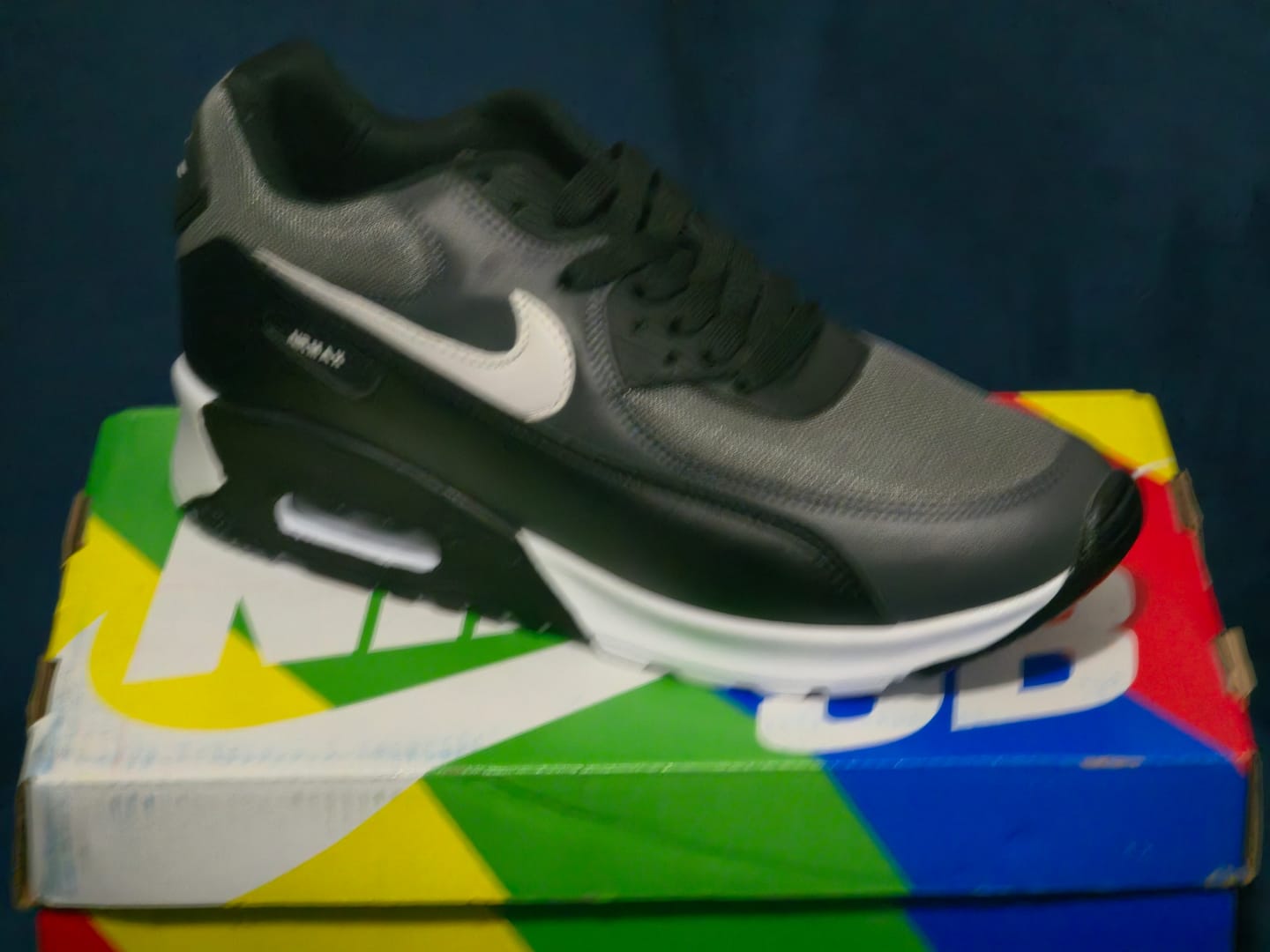 Customer photo review of Tenis Max 90 Oxford Negro Blanco