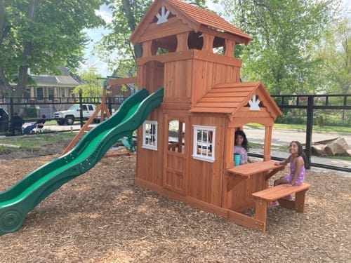 Customer photo review of Backyard Discovery Shenandoah Swing Set