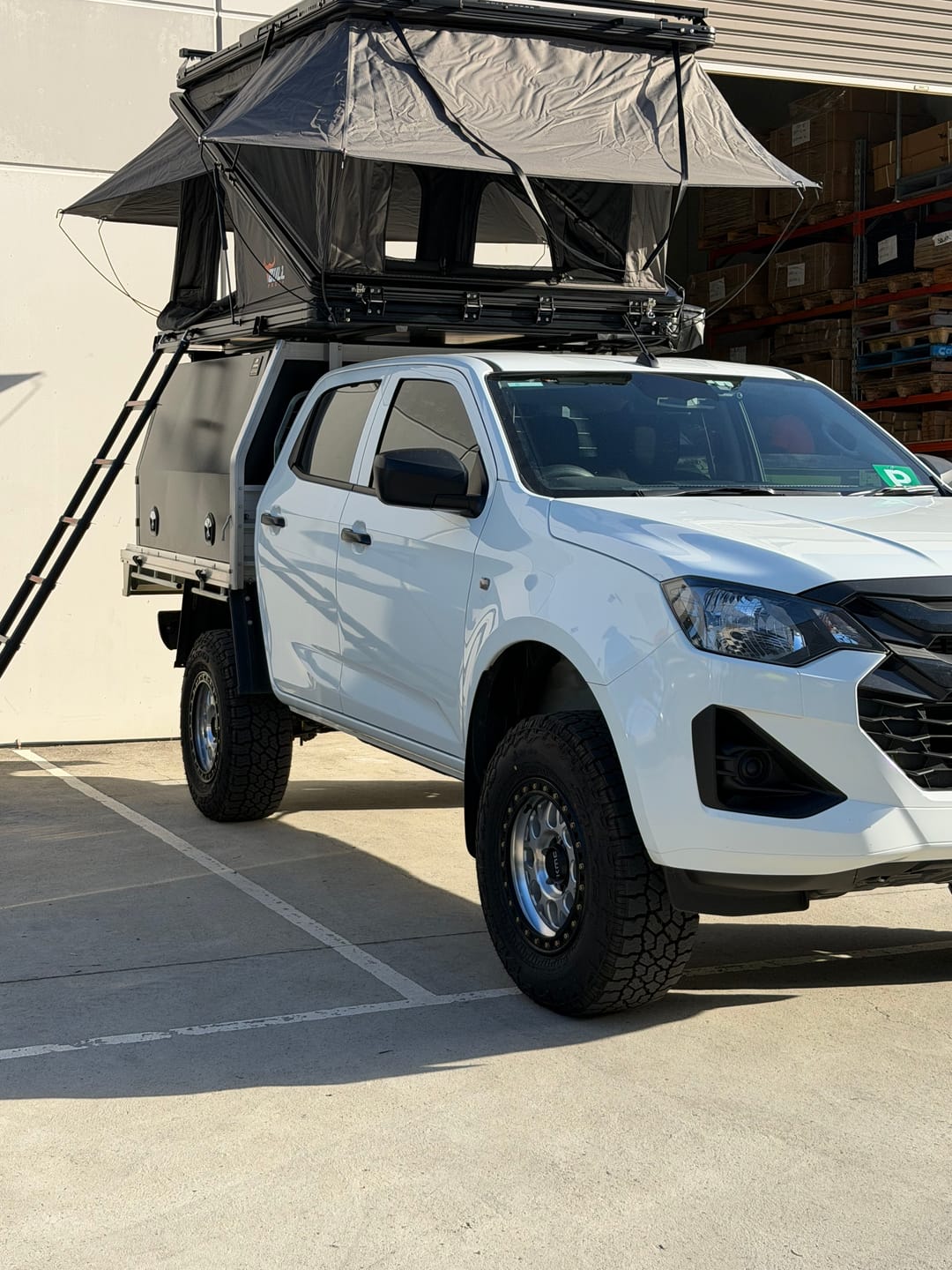 Customer photo review of Summit XLZ 1550 Rooftop Tent