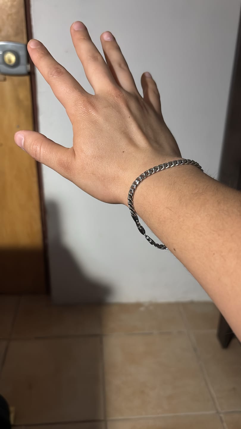 Customer photo review of Pulsera Miami Cuban 5mm