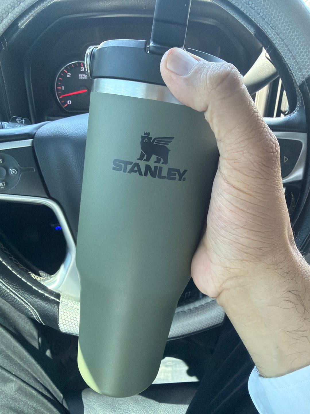 Customer photo review of Stanley IceFlow™ Flip Straw Tumbler Dried Pine | 887ML