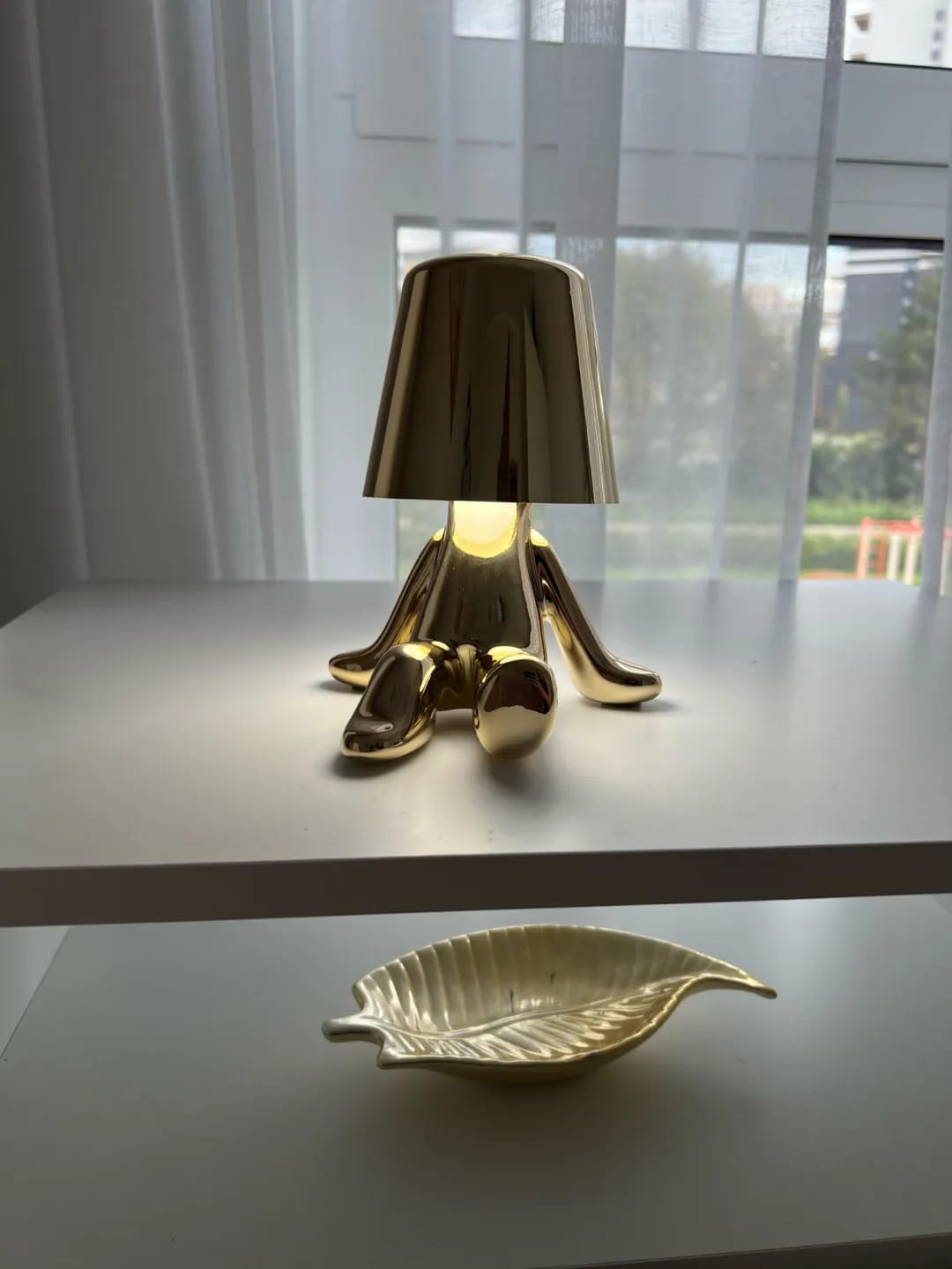 Customer photo review of Figurine Table Lamp for Bedside, Gold, Touch Dimming, 19 cm