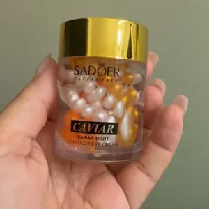 Customer photo review of Crema Contorno Occhi Anti-Invecchiamento con Estratto di Caviale