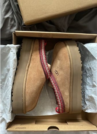 Customer photo review of UGG Tazz Slipper Chestnut – Women's