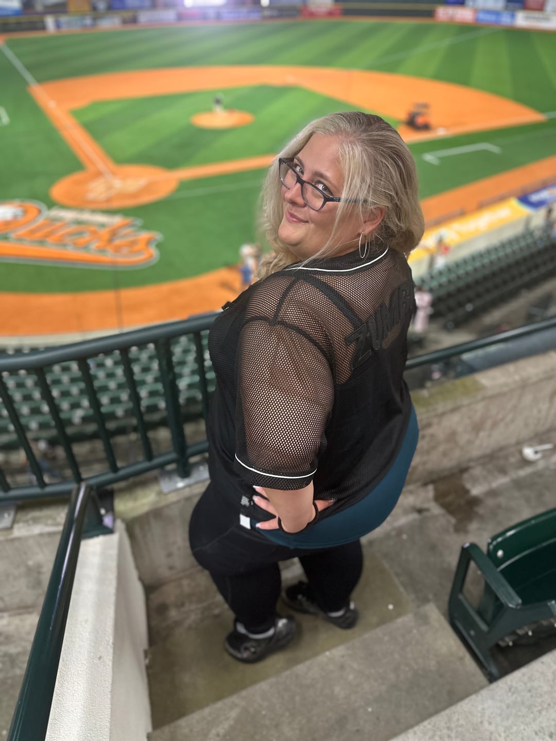 Customer photo review of Electric Feel Unisex Mesh Baseball Jersey