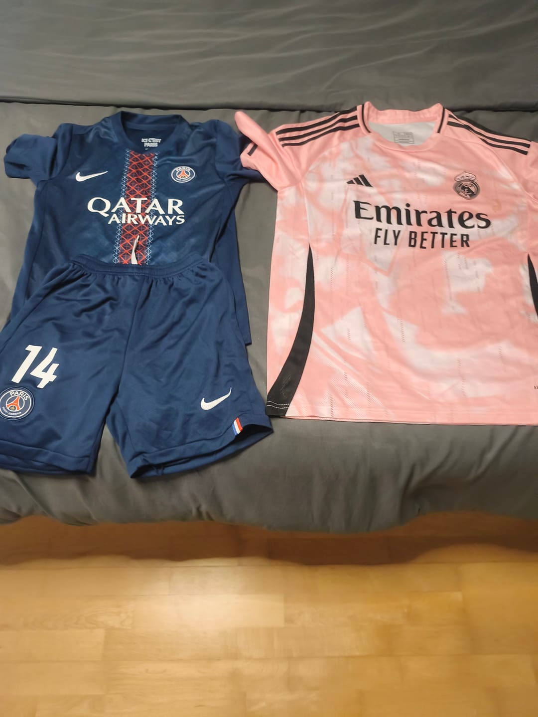 Customer photo review of KKGool -  Kit Enfant PSG Third 2024/2025