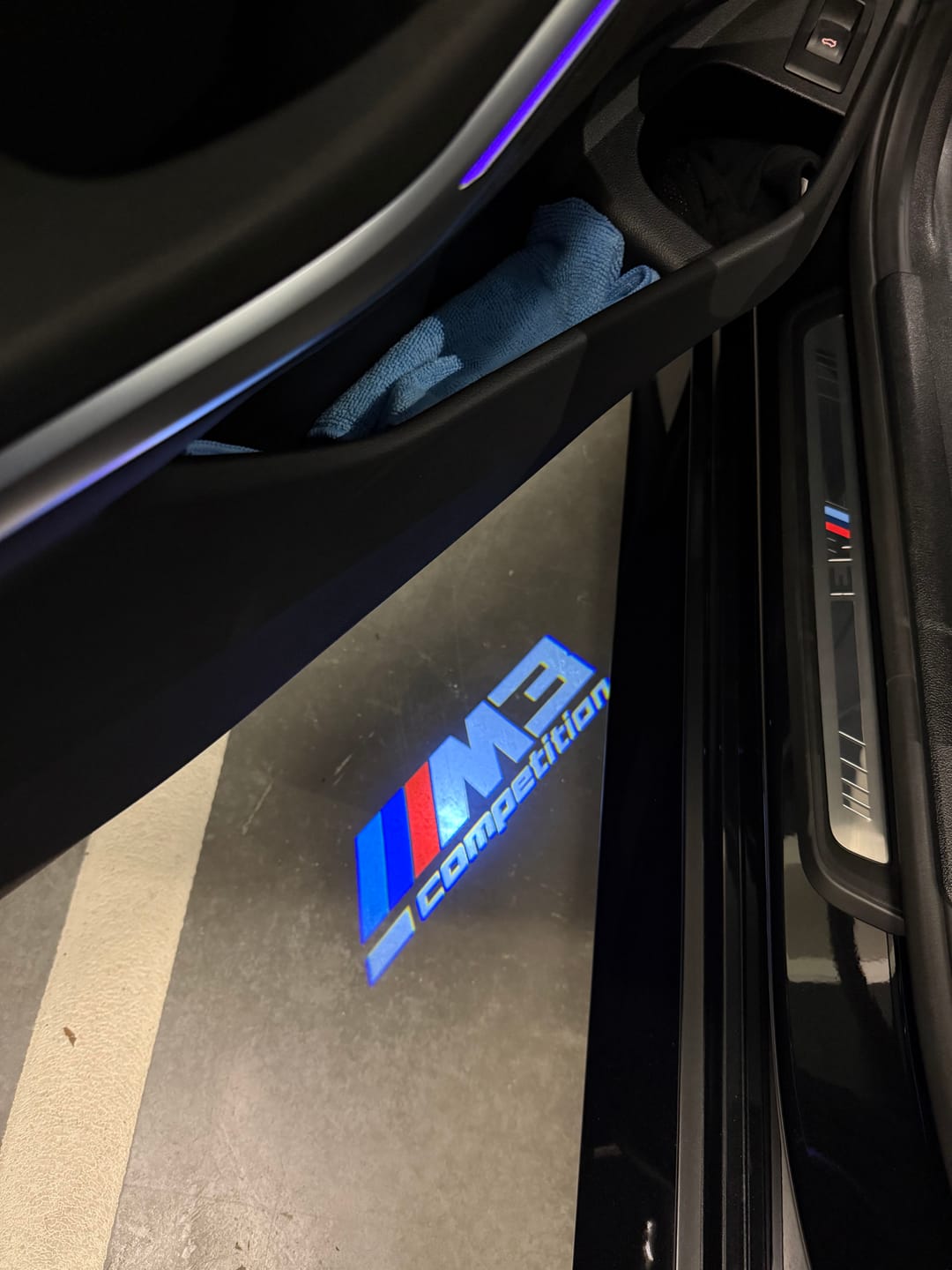 Customer photo review of BMW G SERIES DOOR LIGHTS
