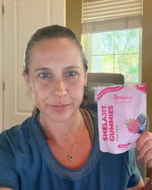 Customer photo review of Bloomin Gummies for Women