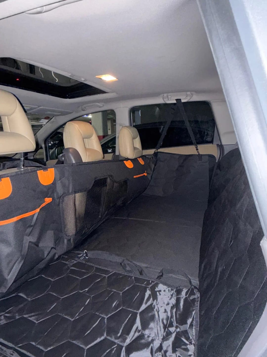 Customer photo review of SilverHammock™ Hard-Bottom Dog Seat Cover