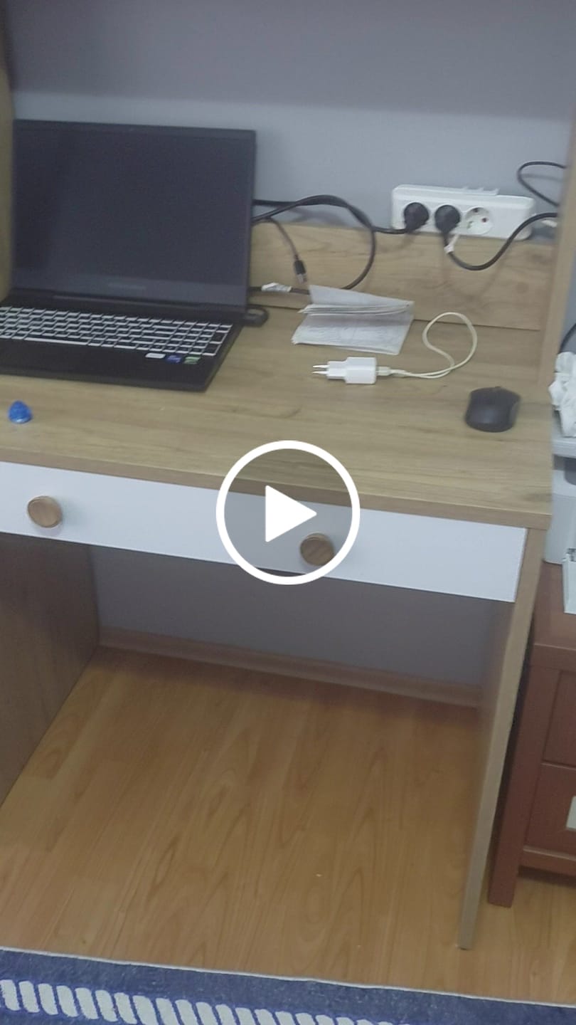 Customer video review of Rani HA126 Kitaplıklı 4 Raflı  Kapaklı Çekmeceli Çalışma Ofis Bilgisayar Masası Sepet Ceviz - Beyaz