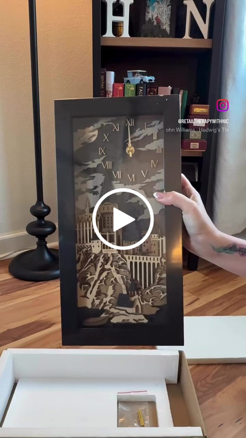 Customer video review of HOGWARTS™ 3D WOODEN WALL CLOCK