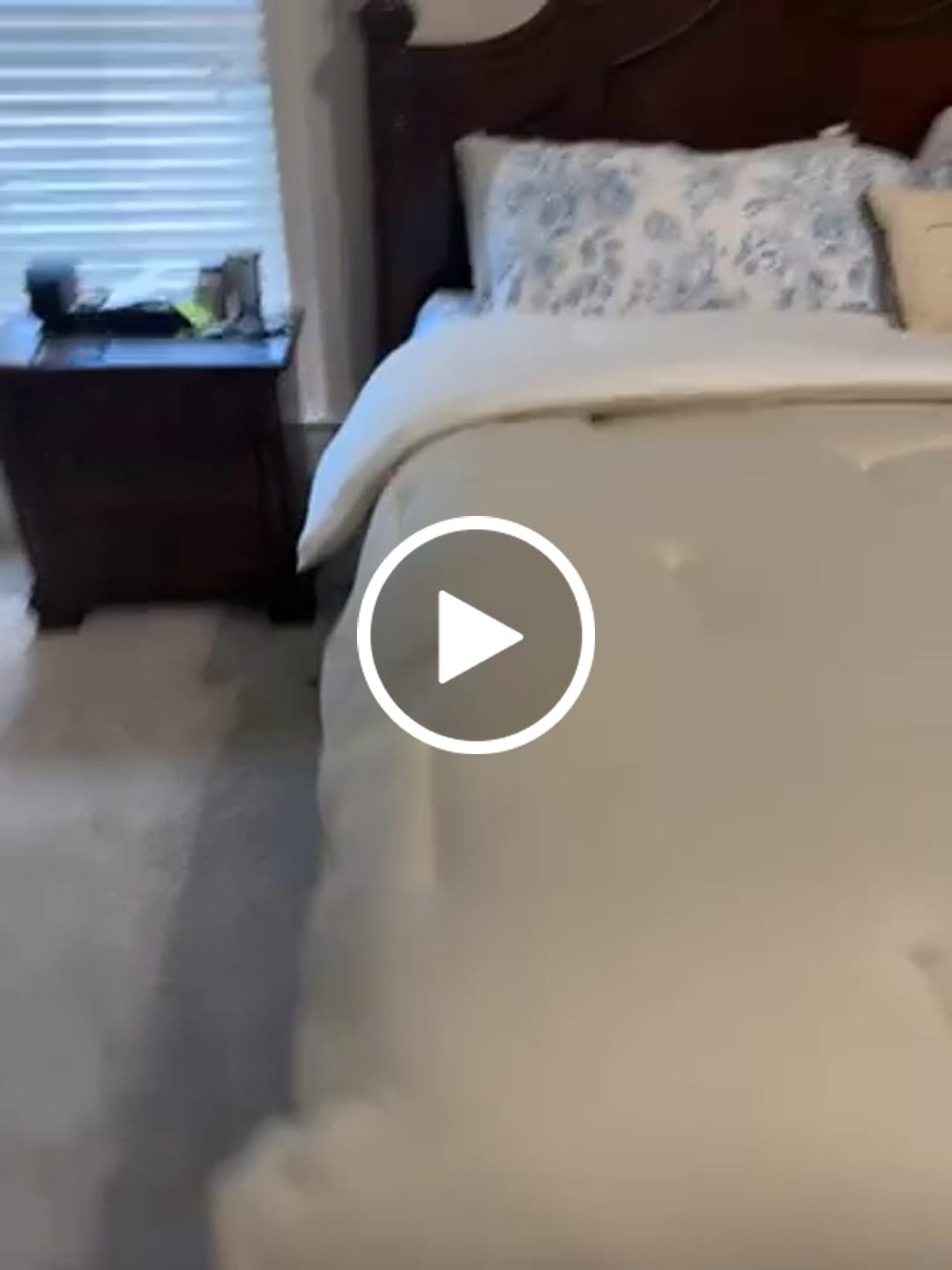 Customer video review of MarshMellow Comforter