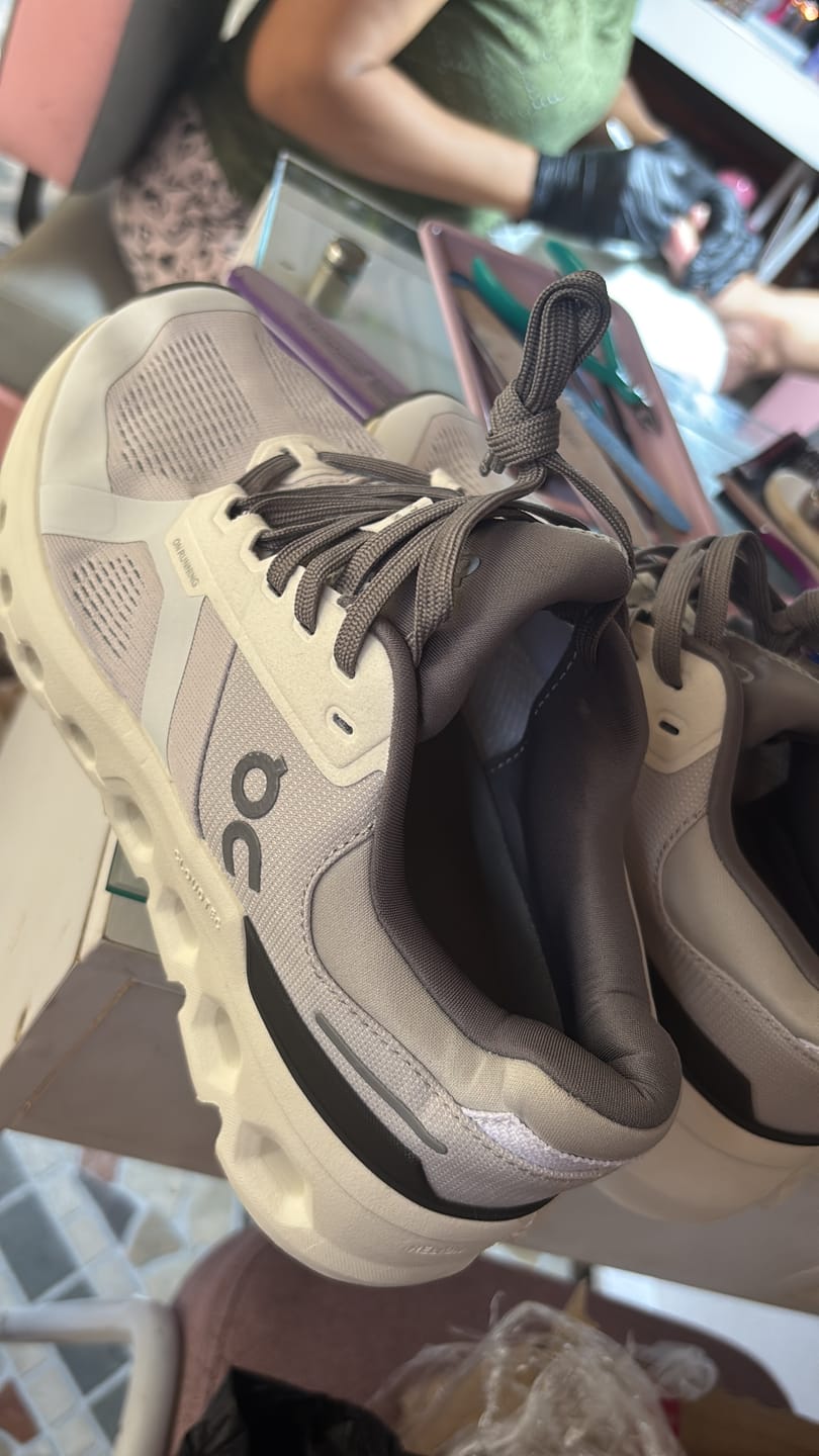 Customer photo review of ON CLOUDRUNER - 2