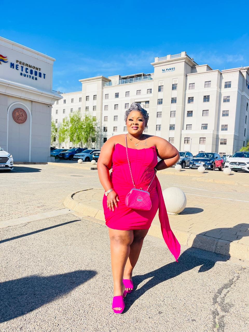 Customer photo review of ERA Mini Kisslock Chain Bag – Pink